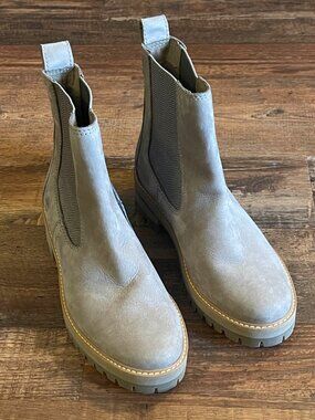 TIMBERLAND Courmayeur Valley Chelsea Boot - Taupe  Nubuck Leather Wms Size 9.5